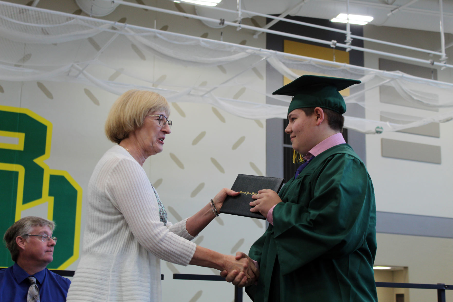 060219-ctzn-news-bd-grad095.jpg